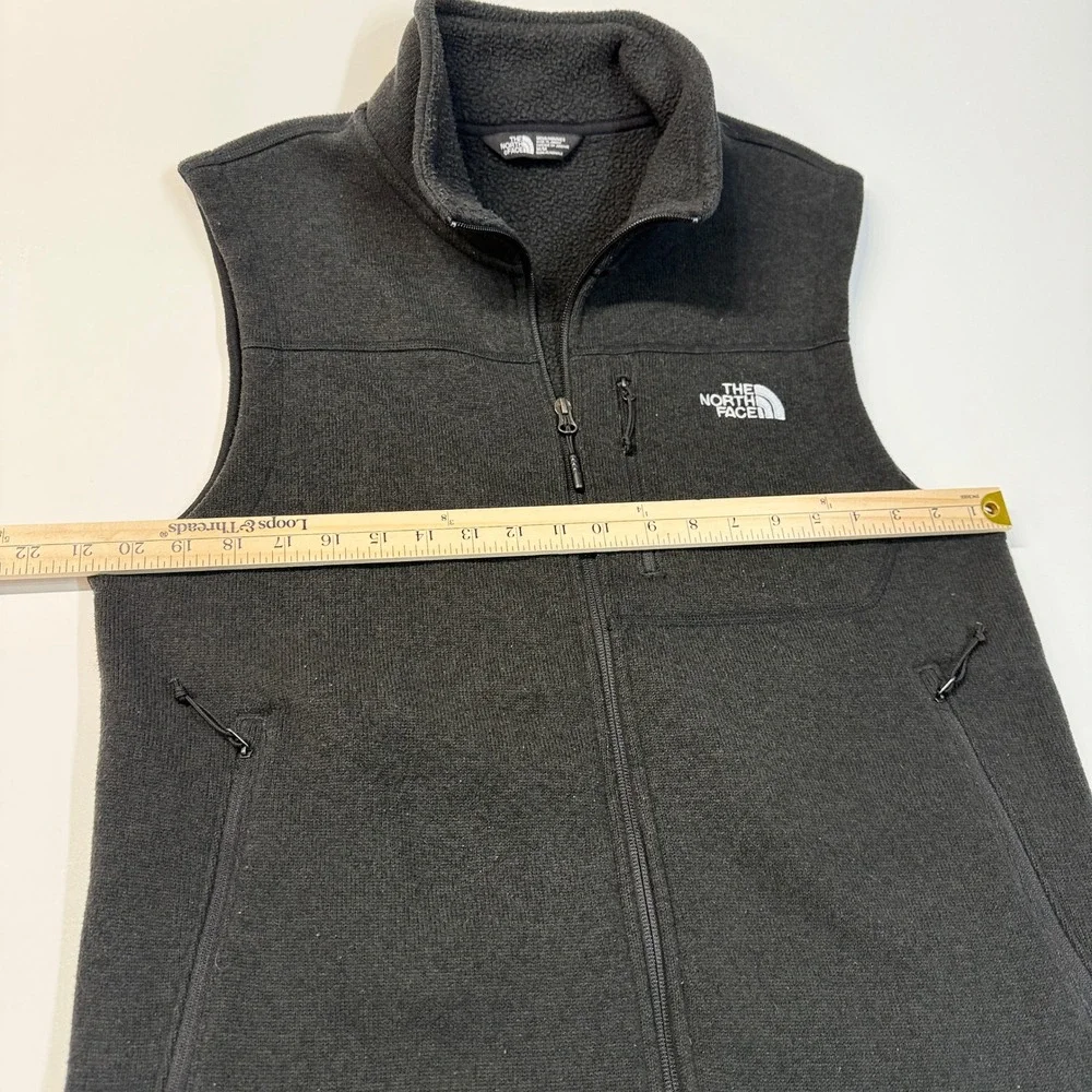 The North Face Men M Black Fleece Vest Full Zip Logo Embroidered Outdoor Casual‎